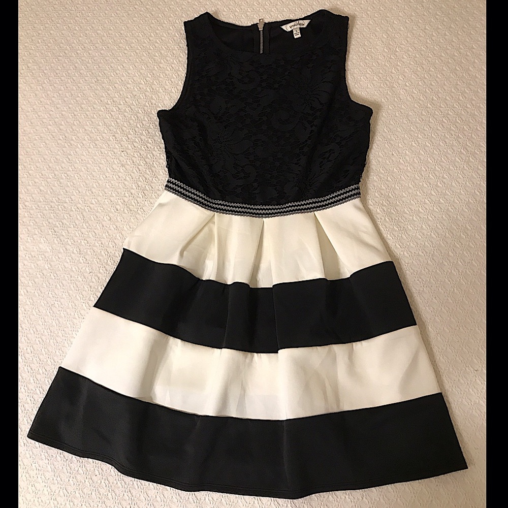 Speechless, Black & White Dress, Size L